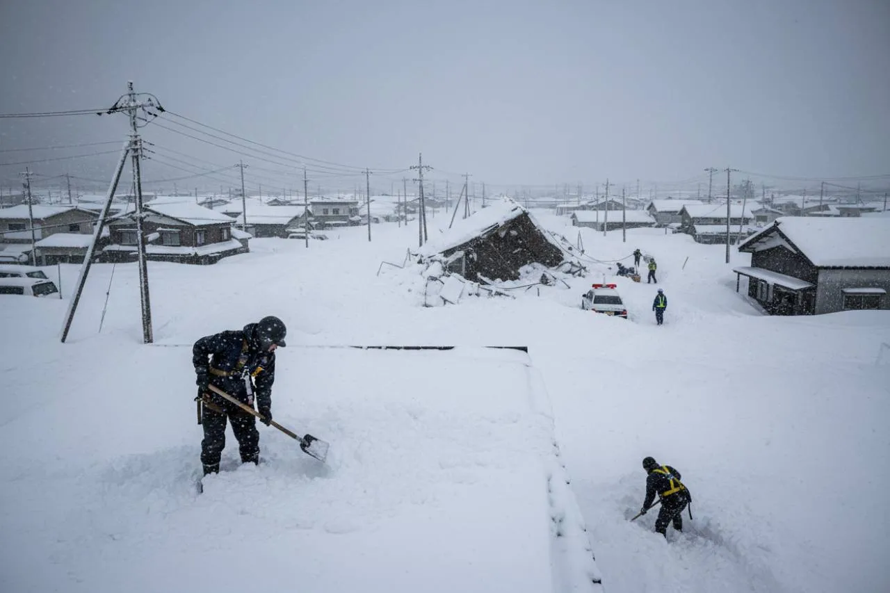 La battaglia quotidiana contro la neve e le sue tragiche conseguenze