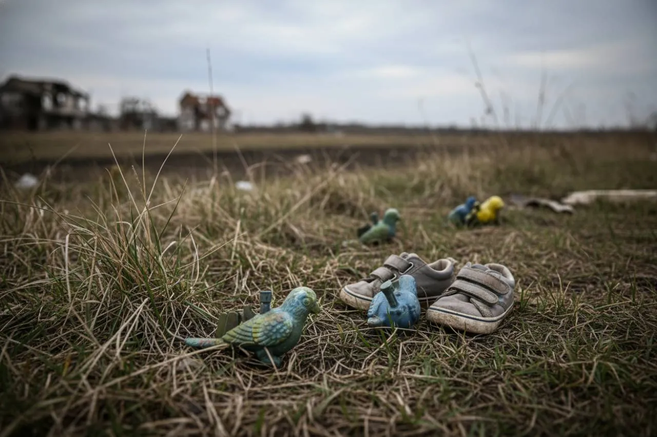 Mine pappagallo, un'insidia letale e ingannevole per i più piccoli
